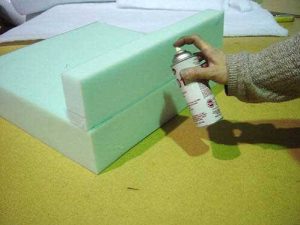 برای چسباندن ابر و اسفنج مبل از چه چسبی استفاده کنیم؟
